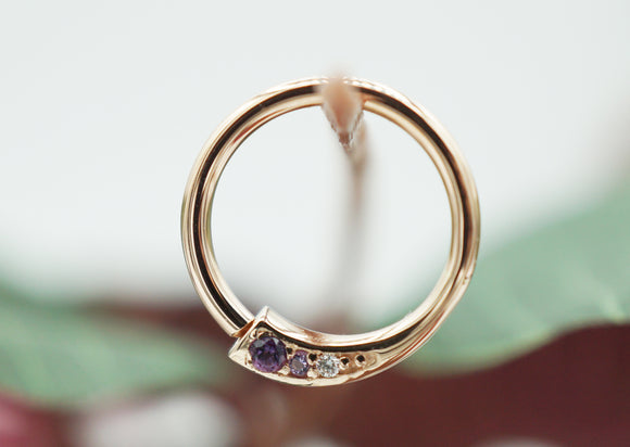 Rose Gold Prysm Seam Ring with White Diamond and Light Amethyst