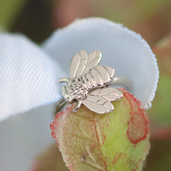 Gold Nostril Fixed Ring with Bee